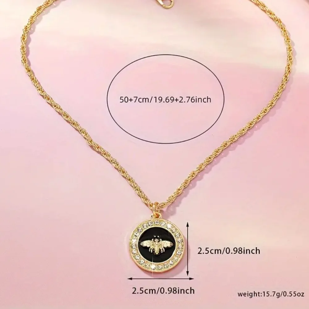 ✨ Lion Bee Rounded Necklace ✨ - Picture 3 of 3